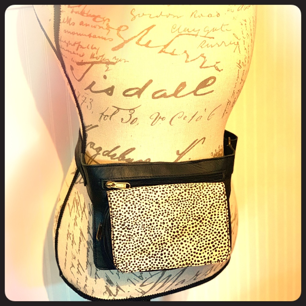 Belt bag/AKA fanny pack